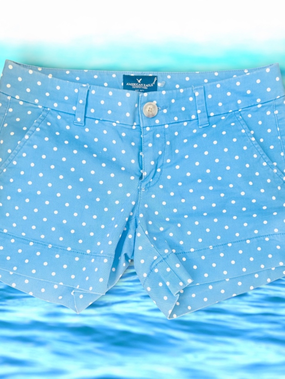 American Eagle polkadot baby blue an white shorts fits 2-6